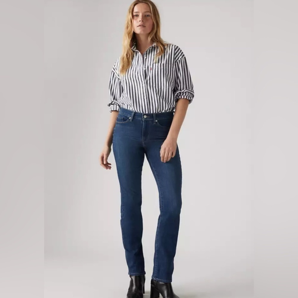 Levi’s Classic Straight Blue Jeans size 33